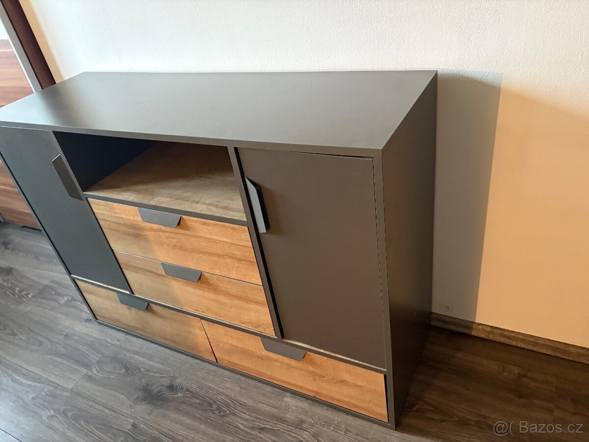 Nábytková sestava do dětského pokoje - 4