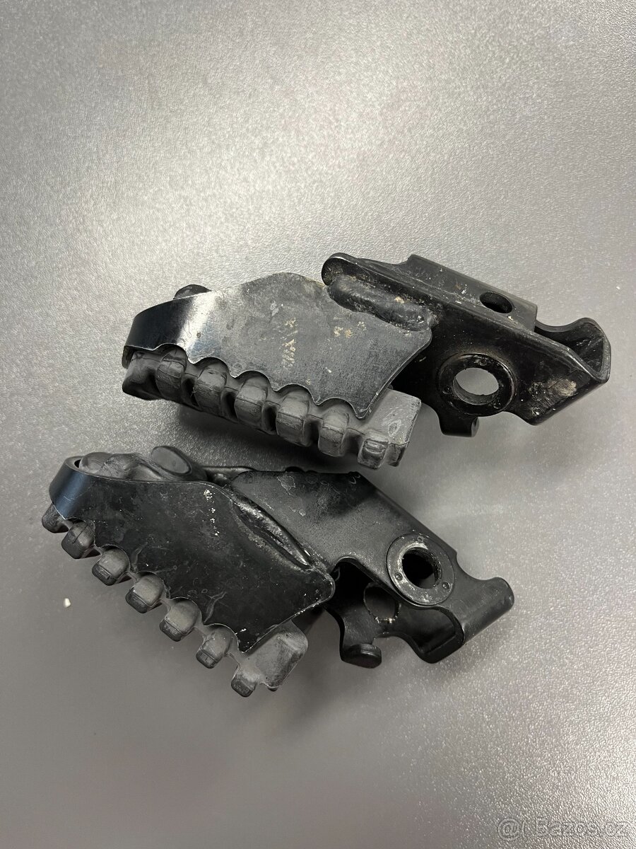 Originální stupačky Honda XL750 2023 - 4