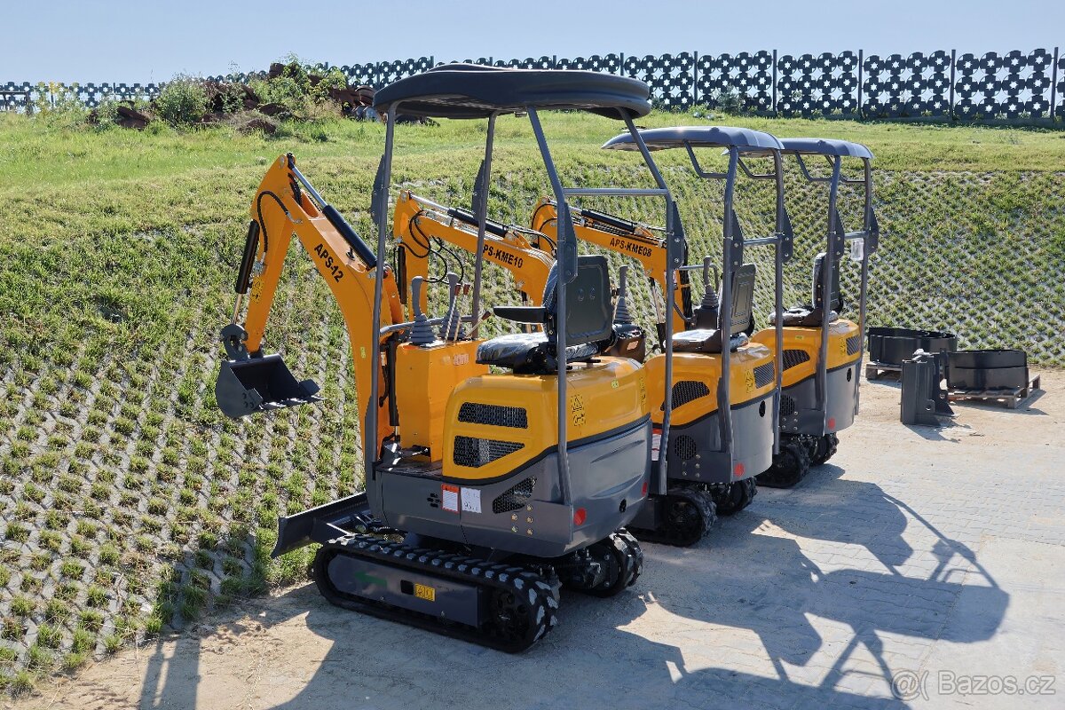 minirypadlo, minibagr, bagr motor yanmar - 4