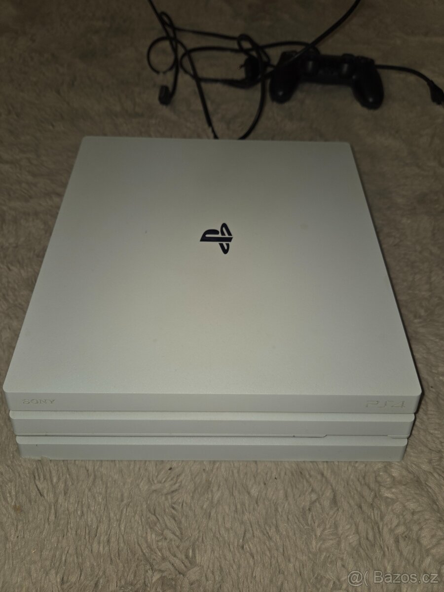 Playstation 4 PRO 1TB - 4