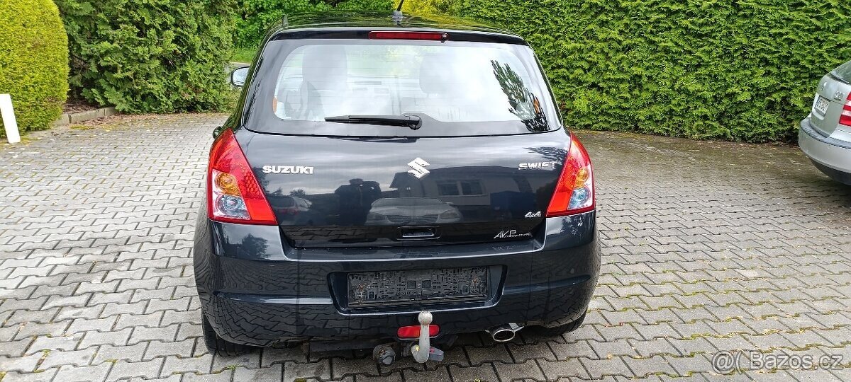 SUZUKI SWIFT 4x4 1.3 plná výbava - 4