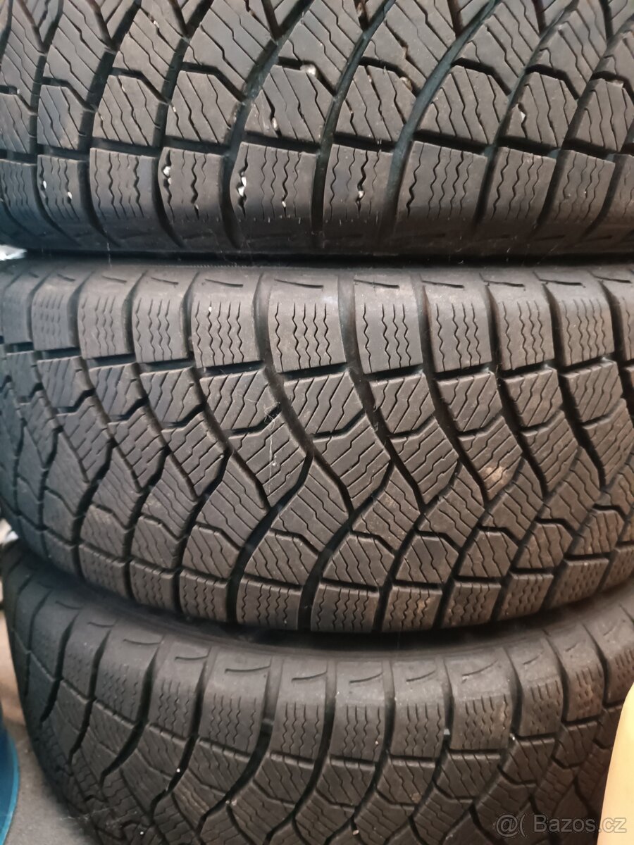 Pneu Vraník 205/55/R16 - 4