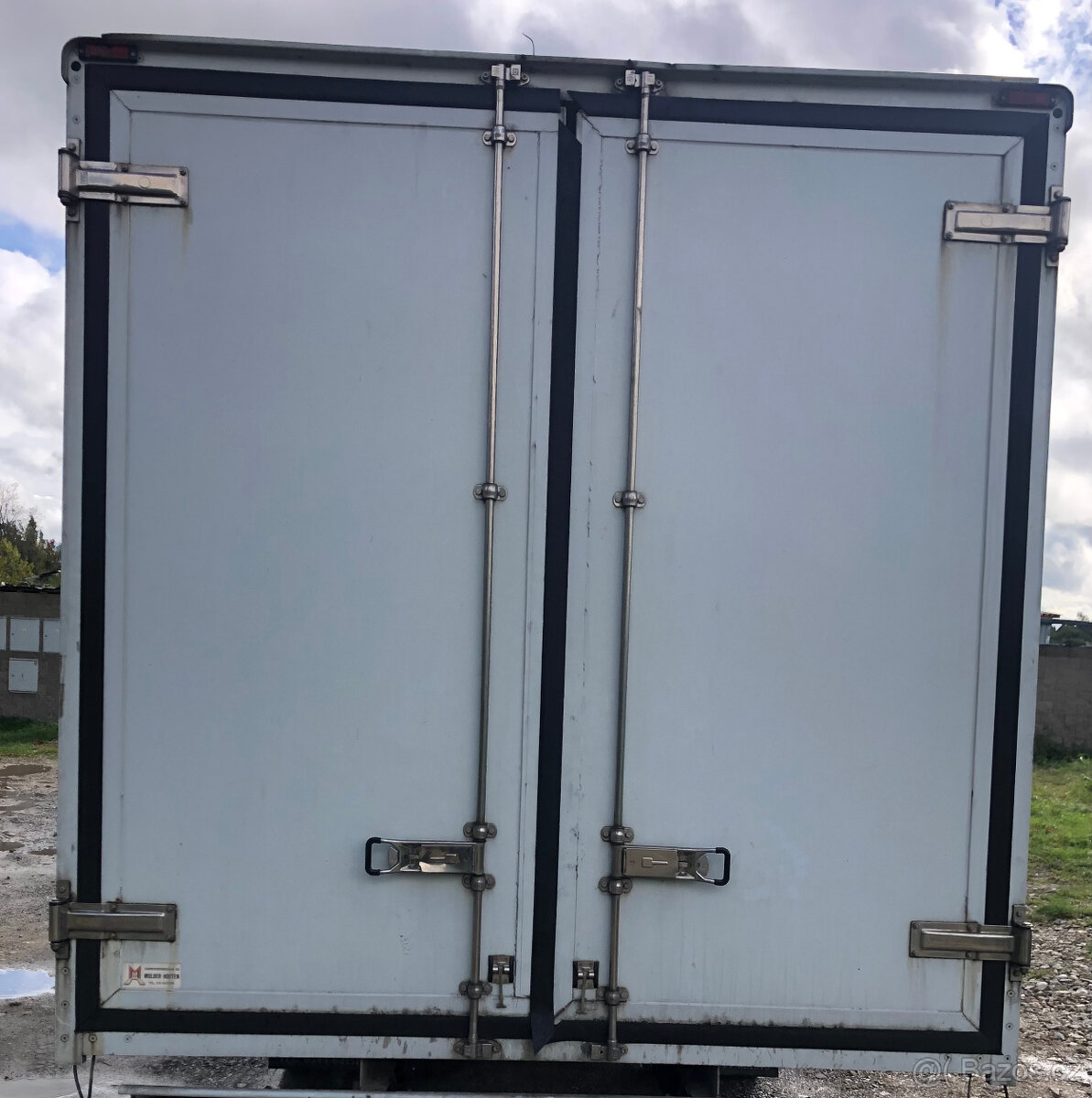 Skříňová nástavbá celohlinikova - 4