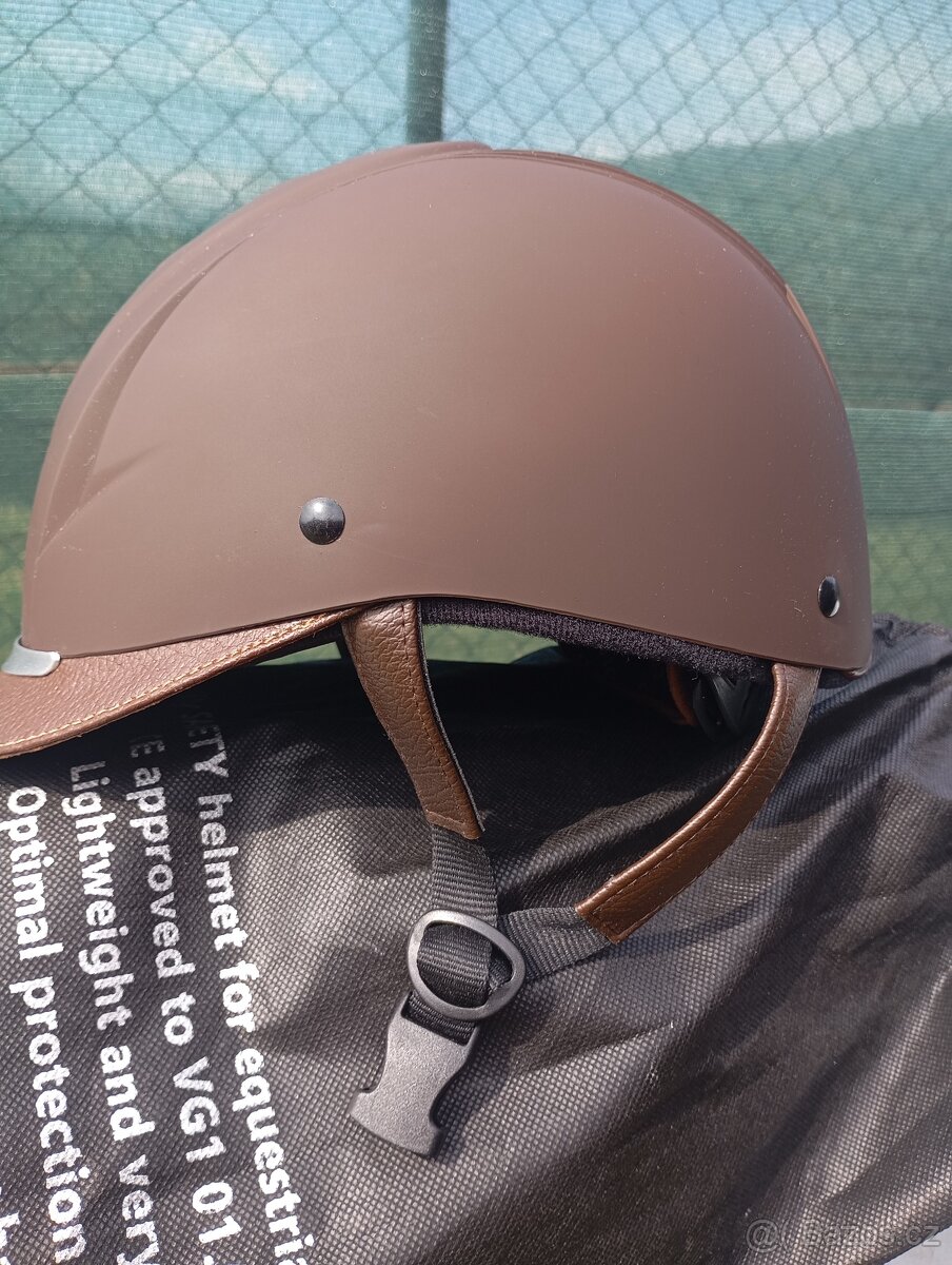 Jezdecká helma - 4