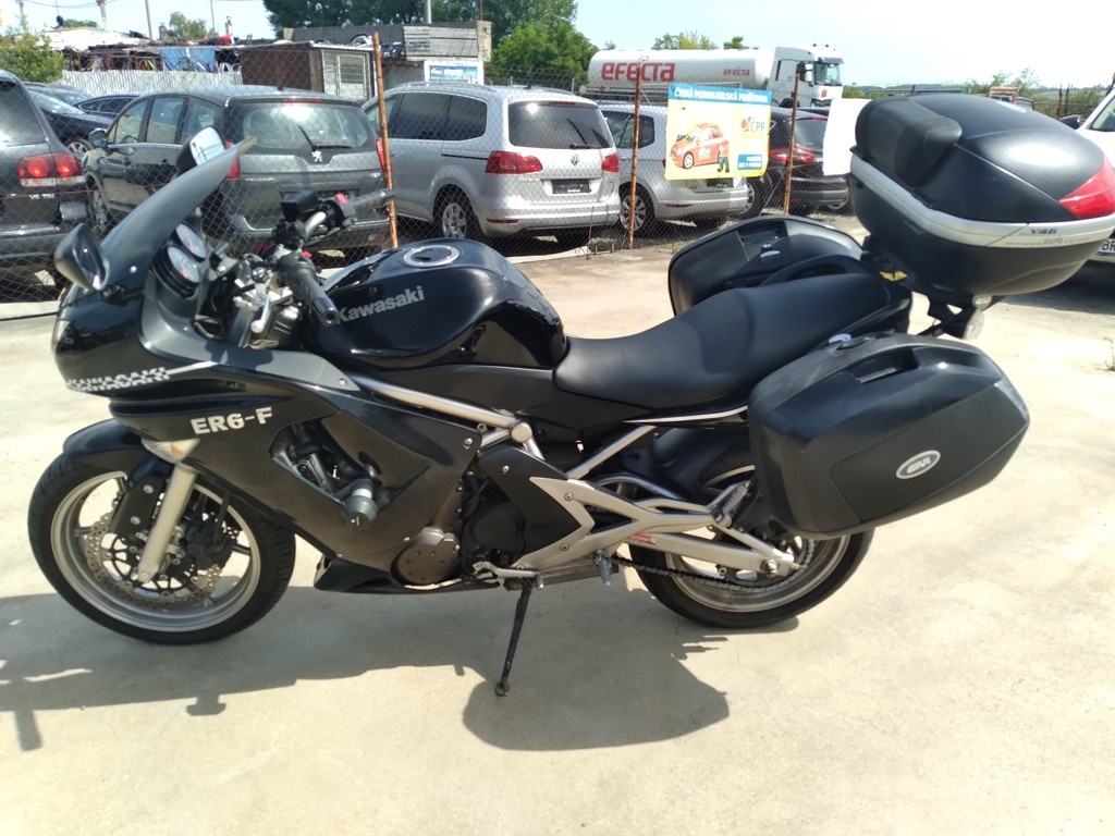 KAWASAKI ER6-F - 4