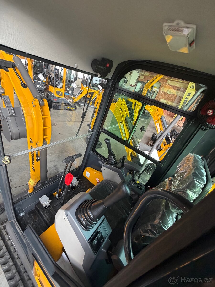 Minibagr Kubota g16 se pro cab - 4