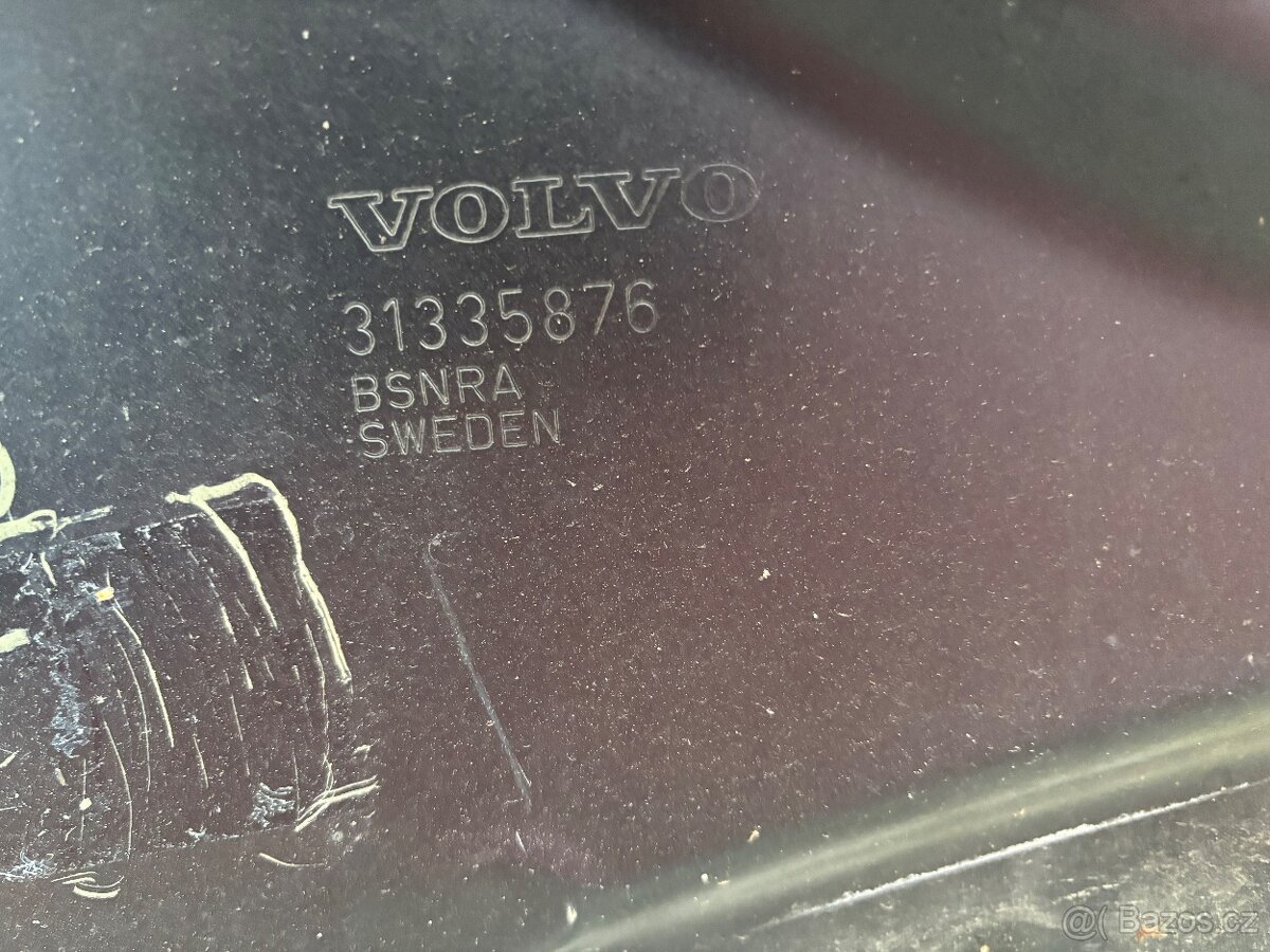 Kapota Volvo XC 60 - 4