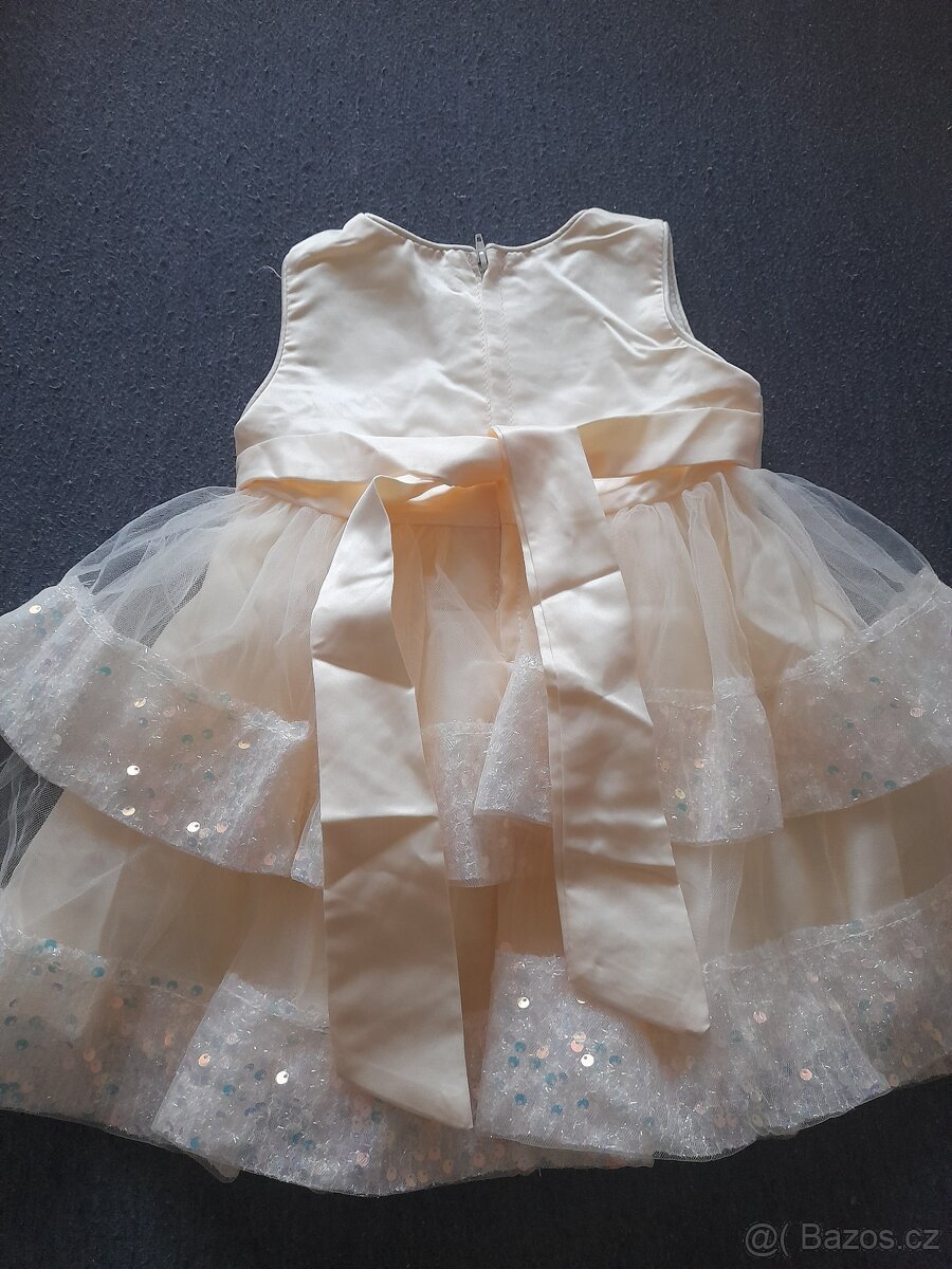 Zlaté šatičky - 4