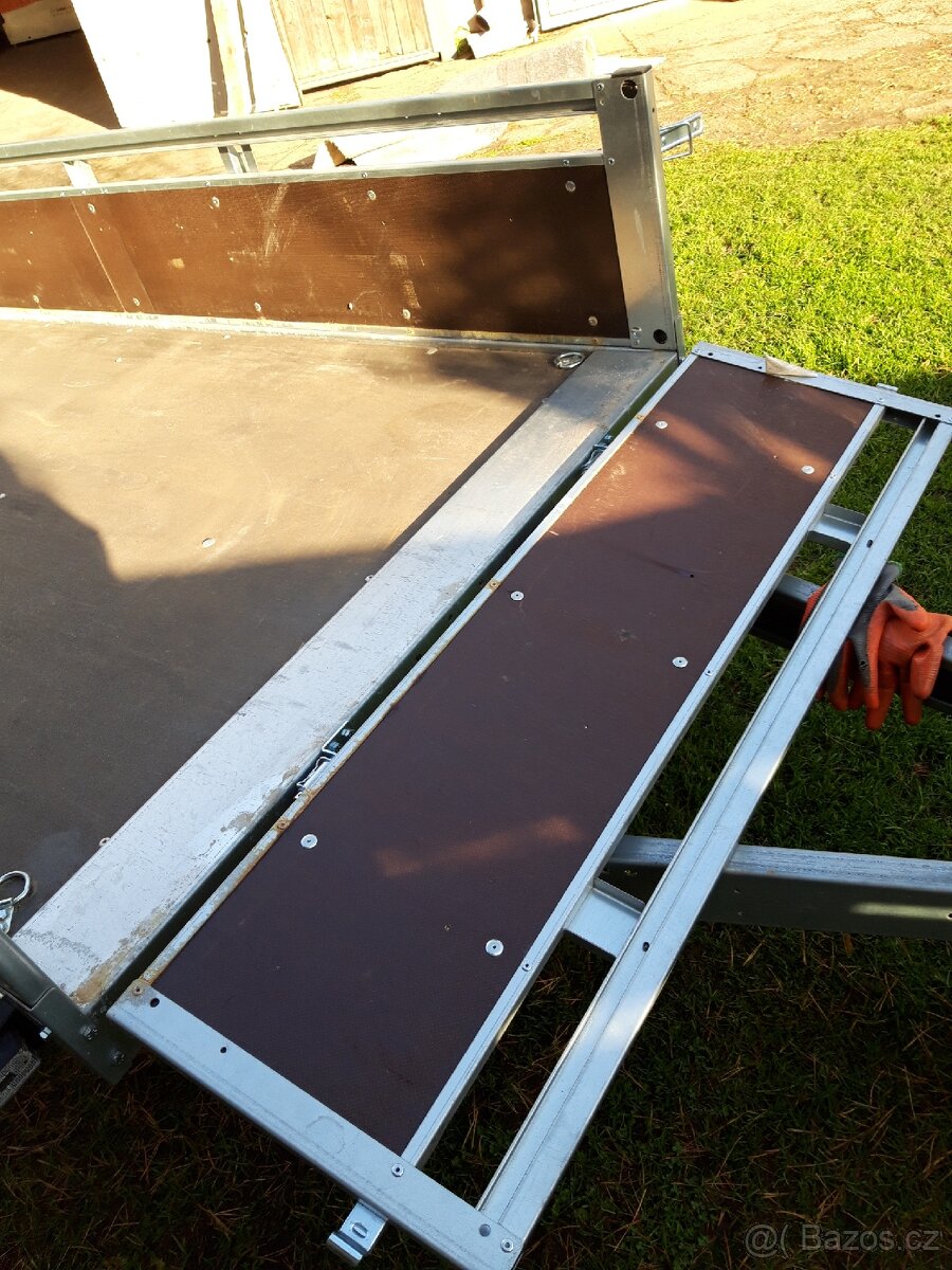 Nákladní přívěs - 4