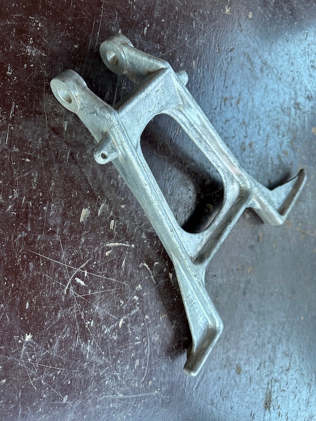 Predám orig. nový stojan 16" pre JAWA-ČZ 125 175 250 350 - 4