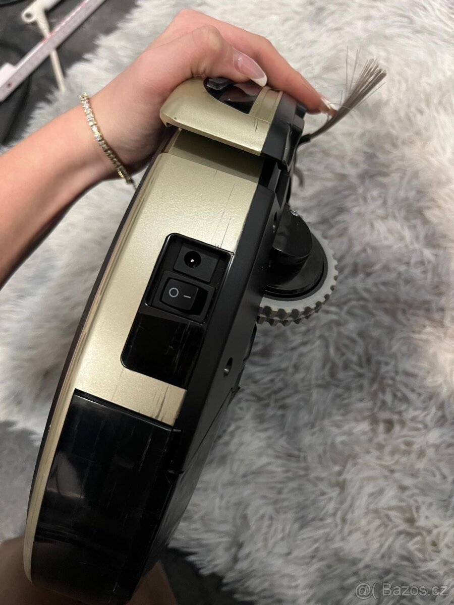 Robotický vysavač zn. RobZone - 4