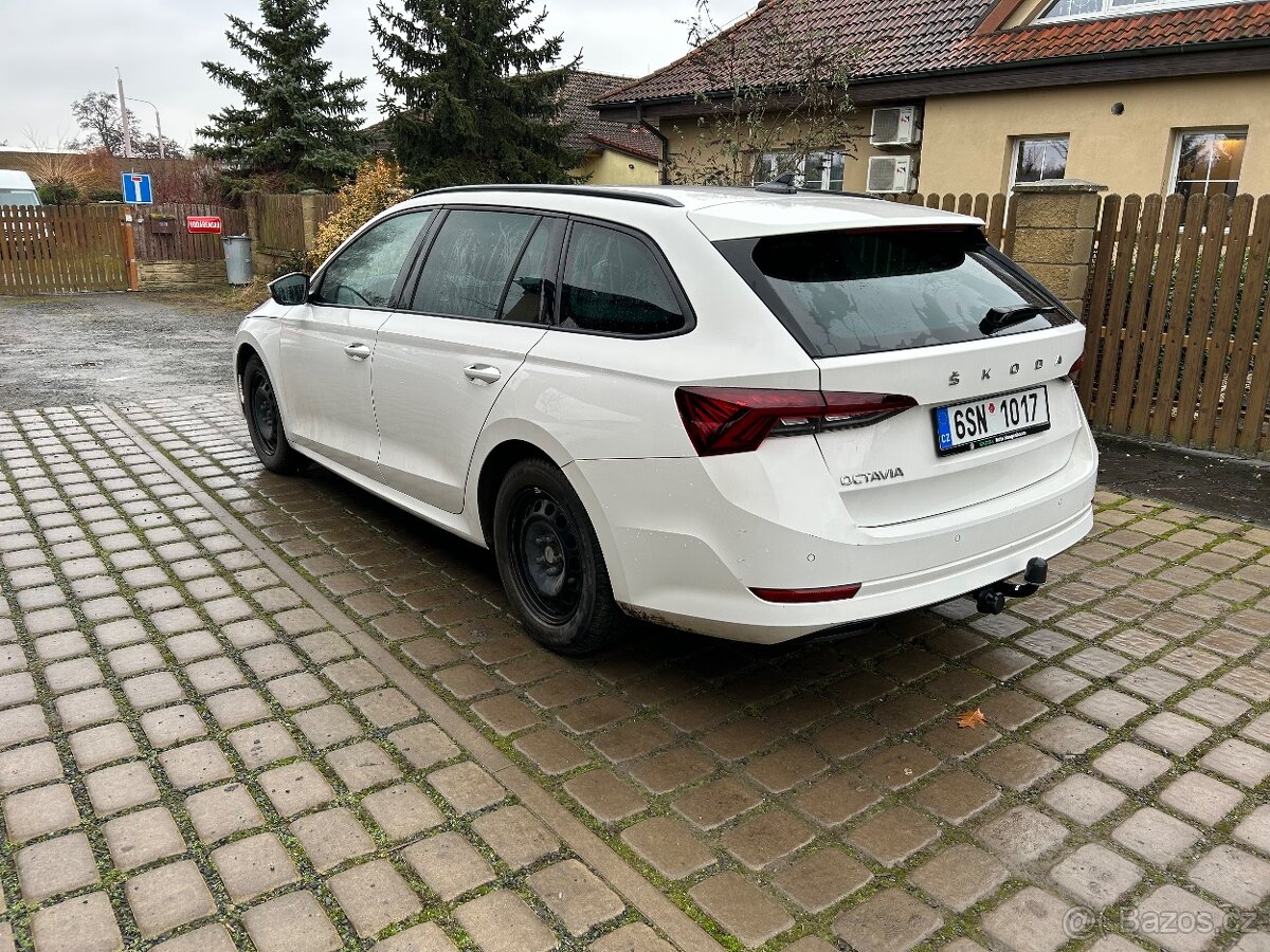 ŠKODA OCTAVIA IV Combi - 4