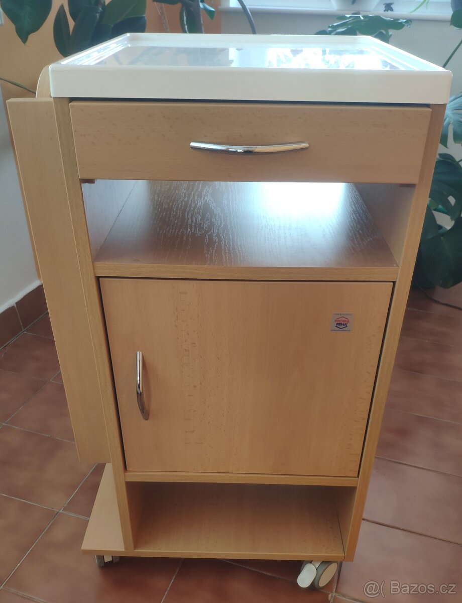 Noční stolek ke zdravotní posteli - 4