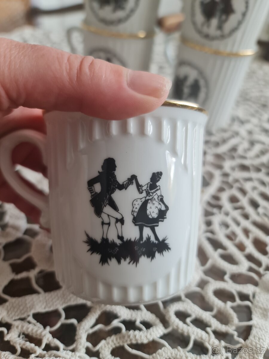 sada porcelánových hrnků - 4