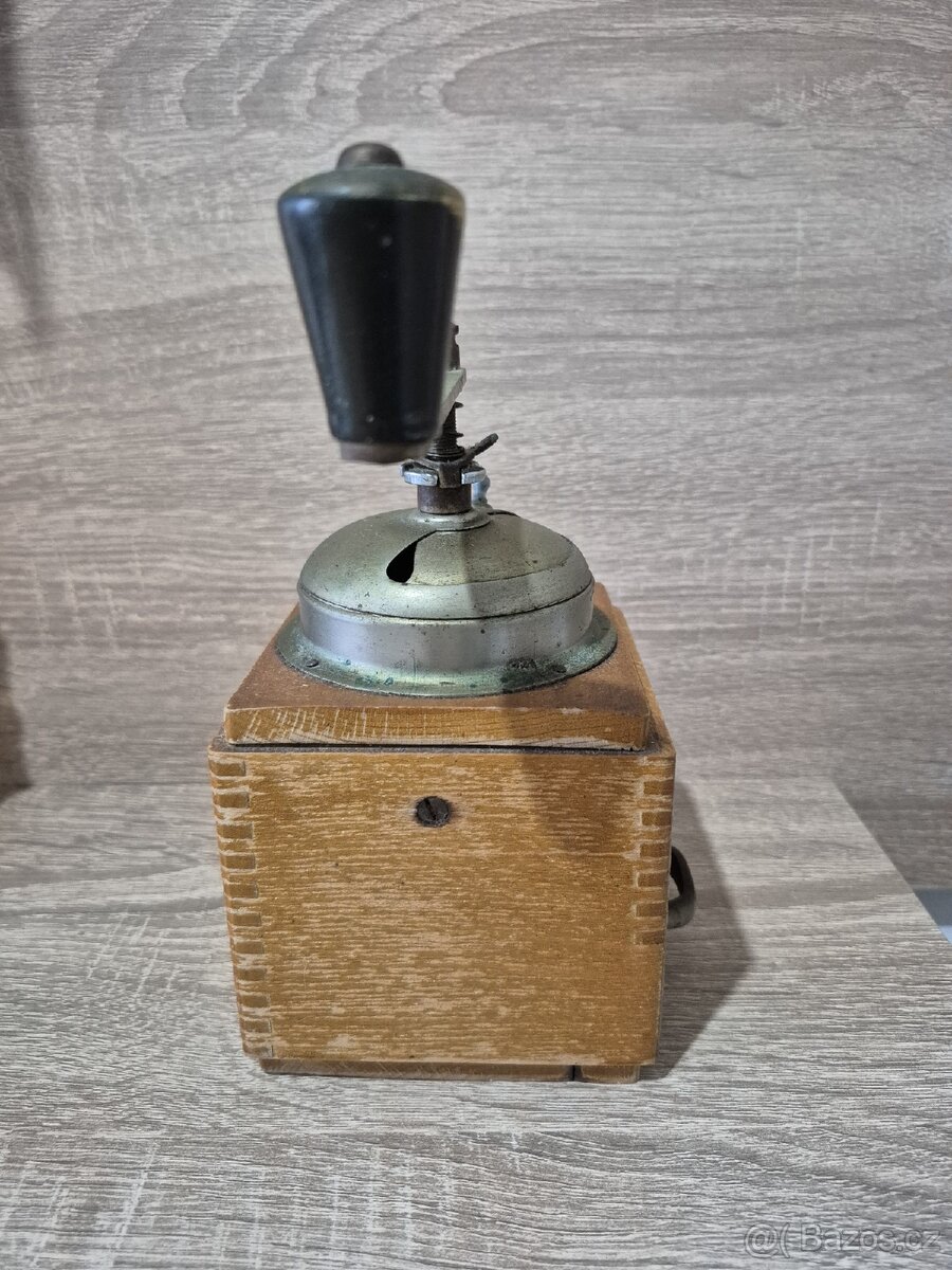 Mlýnek na kávu - 4