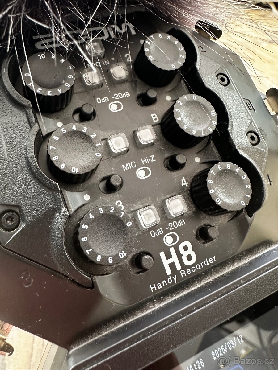 Zoom H8 + příslušenství - 4