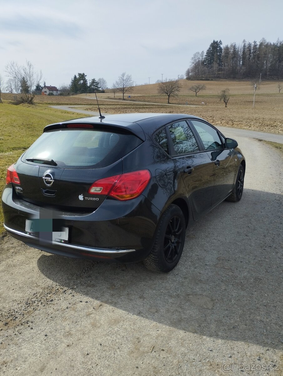 Opel Astra 1.4turbo - 4