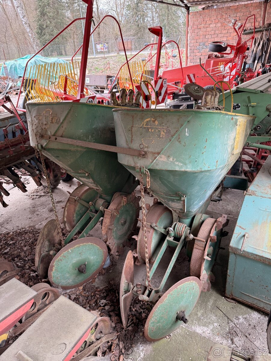 Sazeč brambor Grime - 4