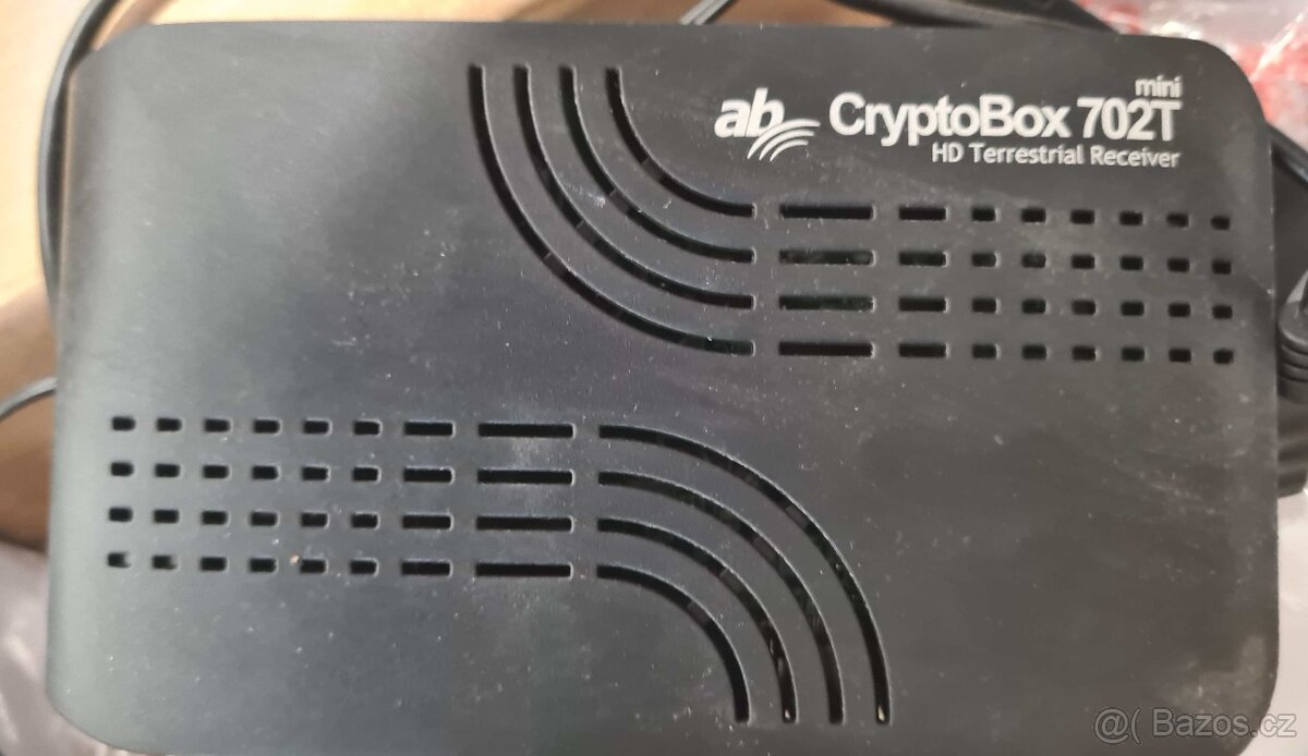 digitální přijímač DVB-T2 CryptoBox 702T - 4