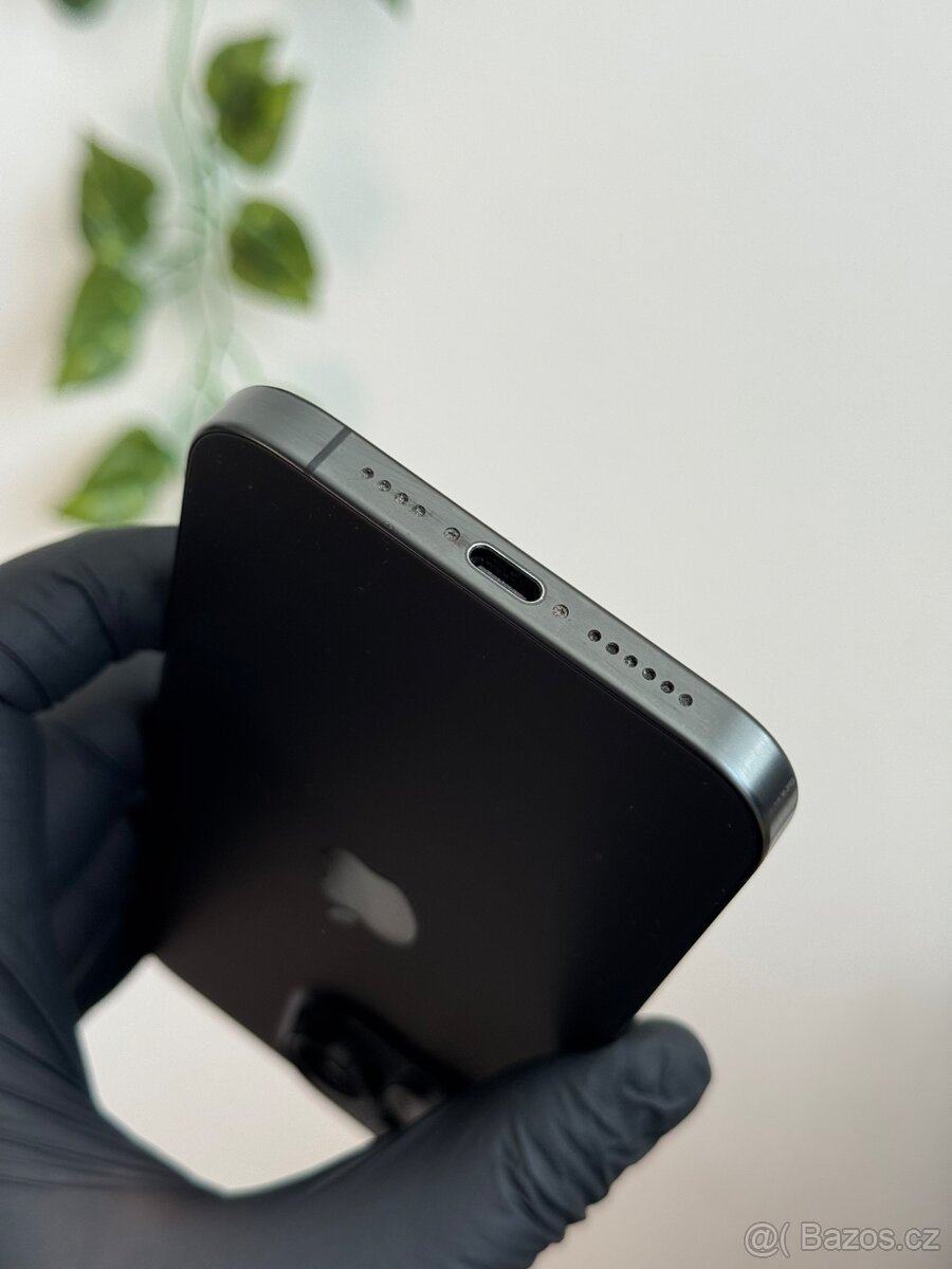 iPhone 15 Pro Max 512GB (eSim) - vada displeje - 4