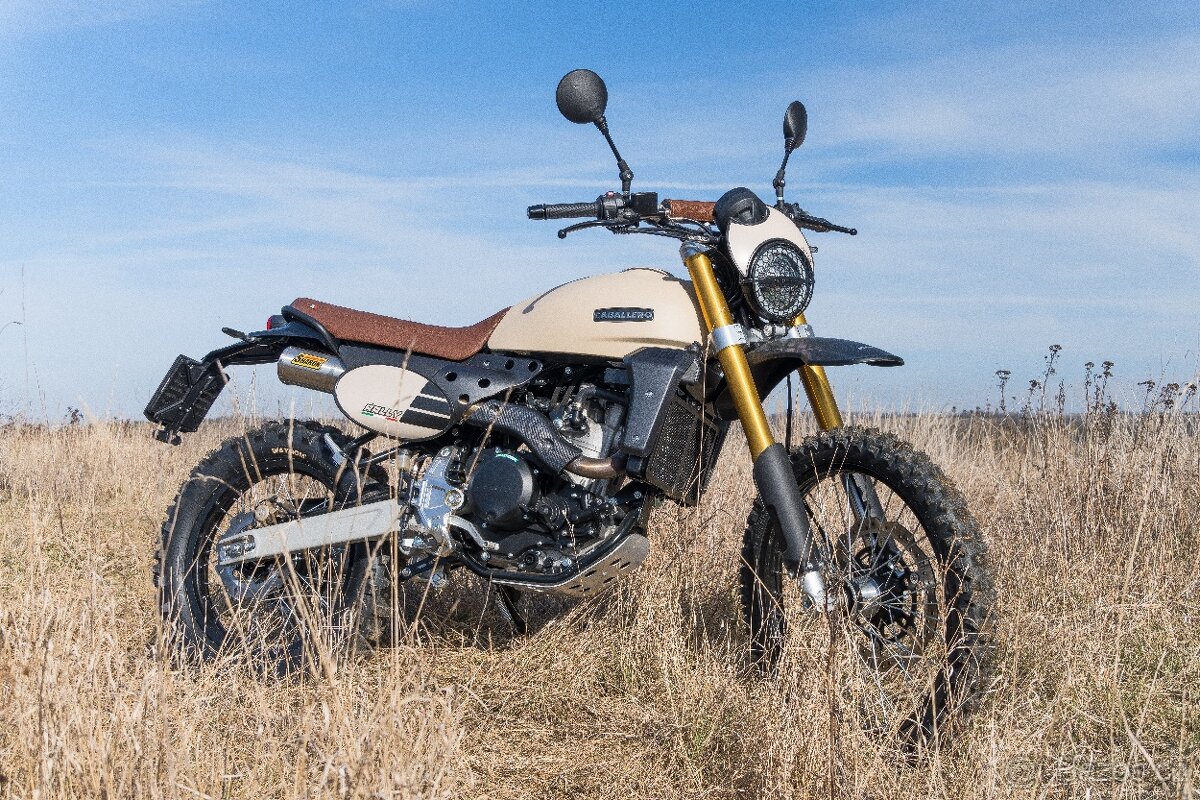 Fantic Caballero 500 MY´24 - nová + kola 18/21 - odpočet DPH