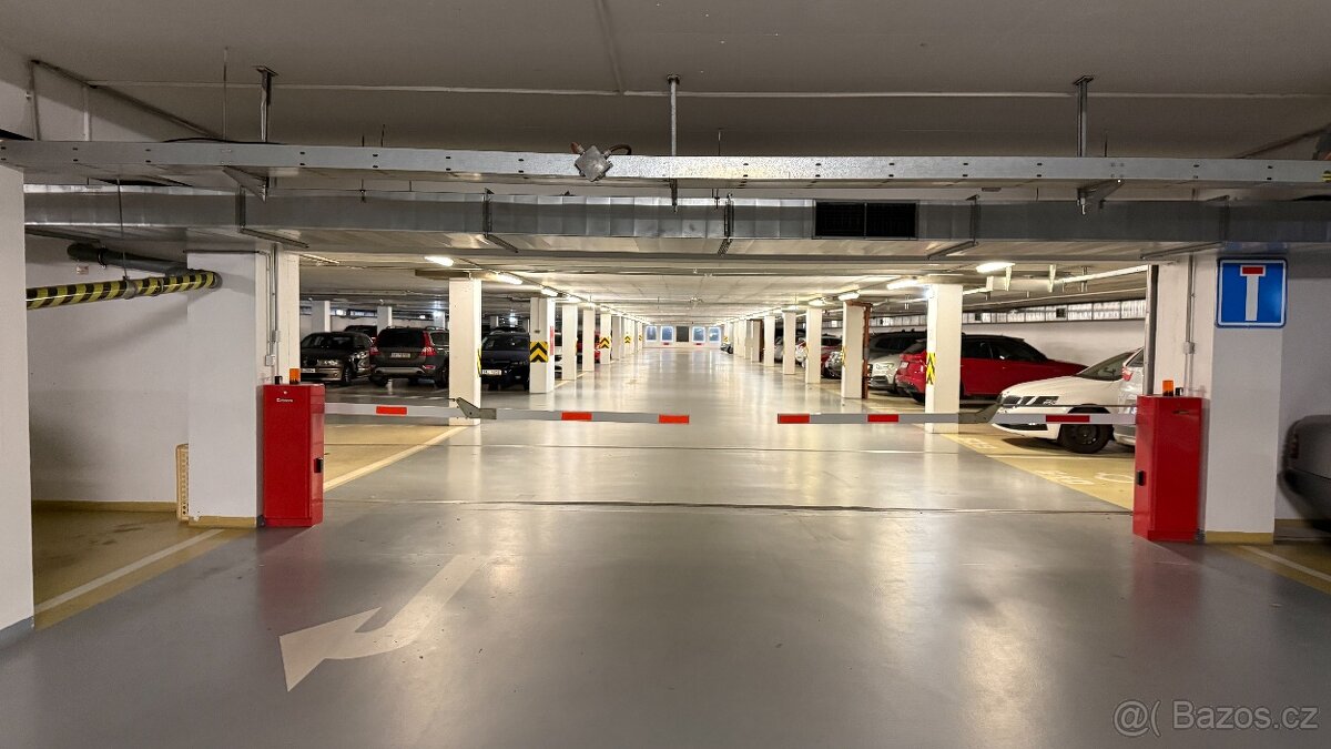 Pronájem garážového stání – Praha 8, Troja ul. Hnězdenská - 4