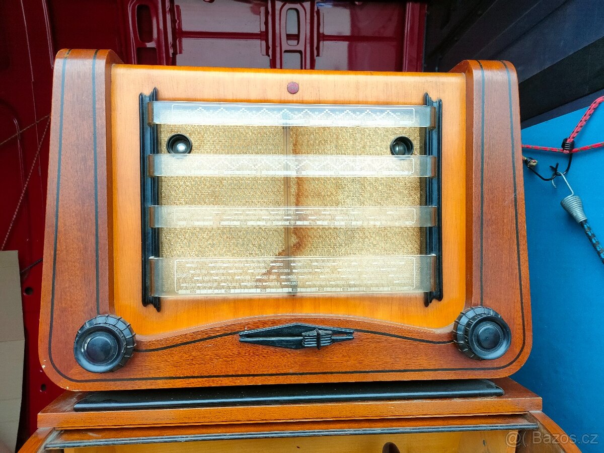Sestava elektronkové rádio TESLA Máj 623A+gramofon - 4