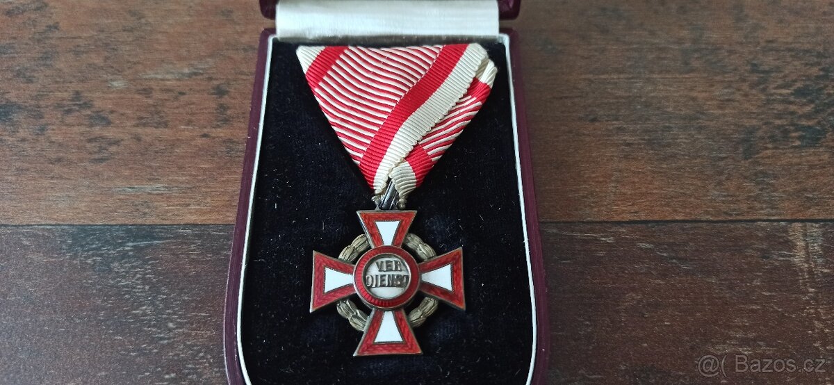 Rakousko Uhersko Vojenský záslužný kříž v etui. - 4