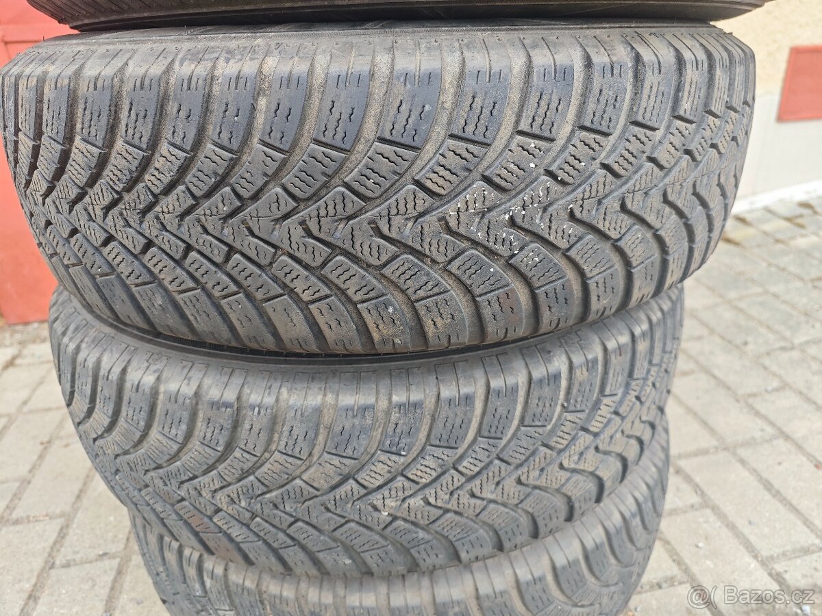 Zimní Falken 215/70R16 100H - 4