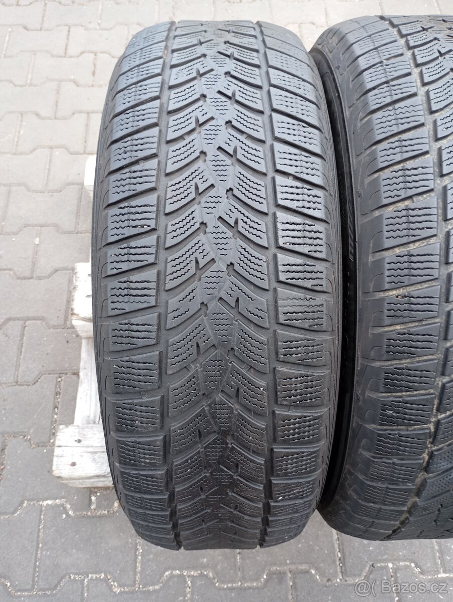 215/65/17 zimní pneu goodyear - 4