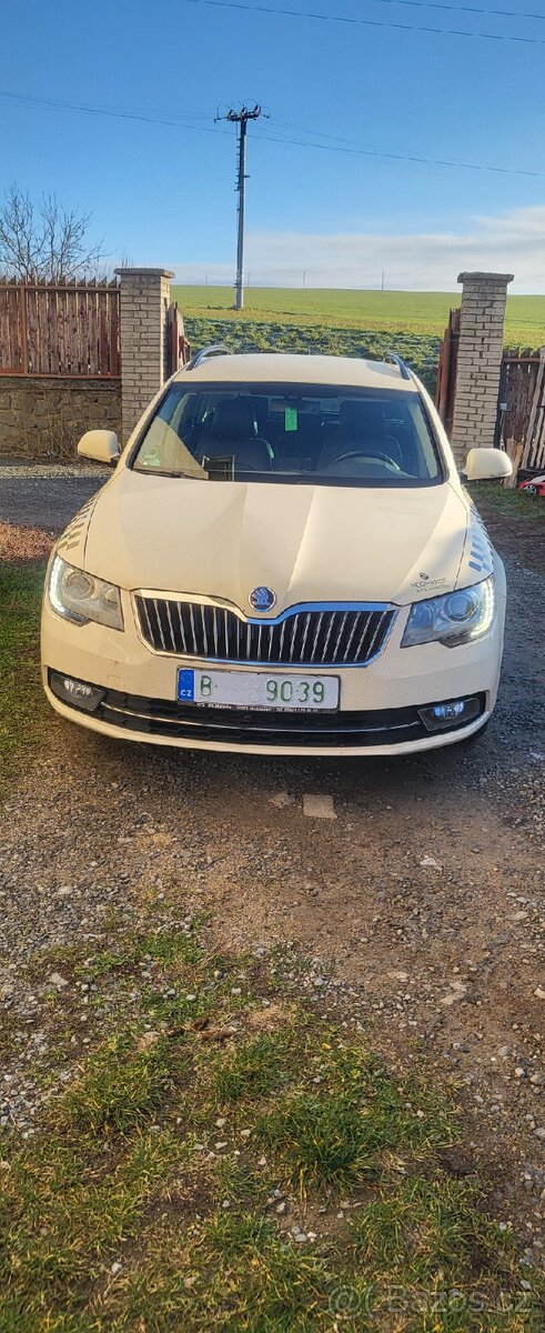 Škoda Superb combi 2.0tdi DSG facelift,Bíla barva - 4