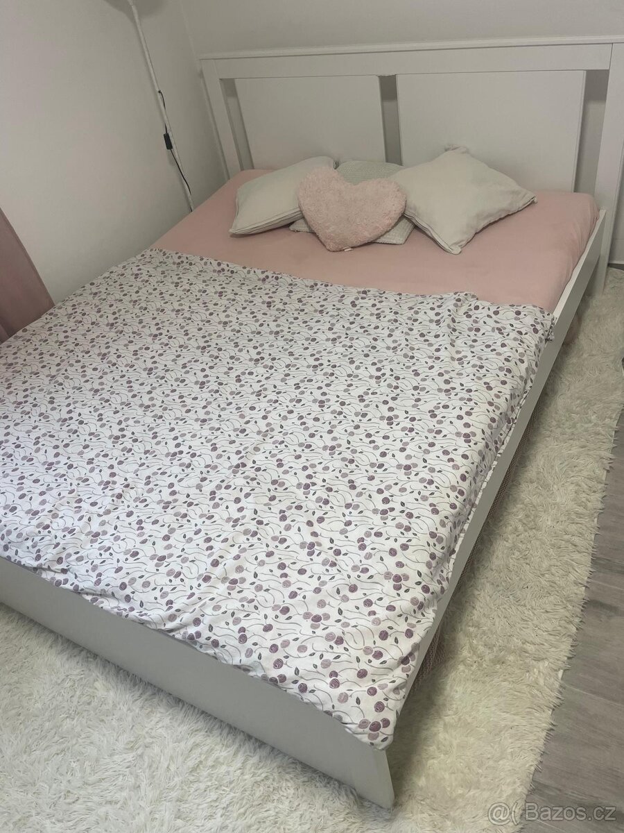 Bílá postel -IKEA - 4