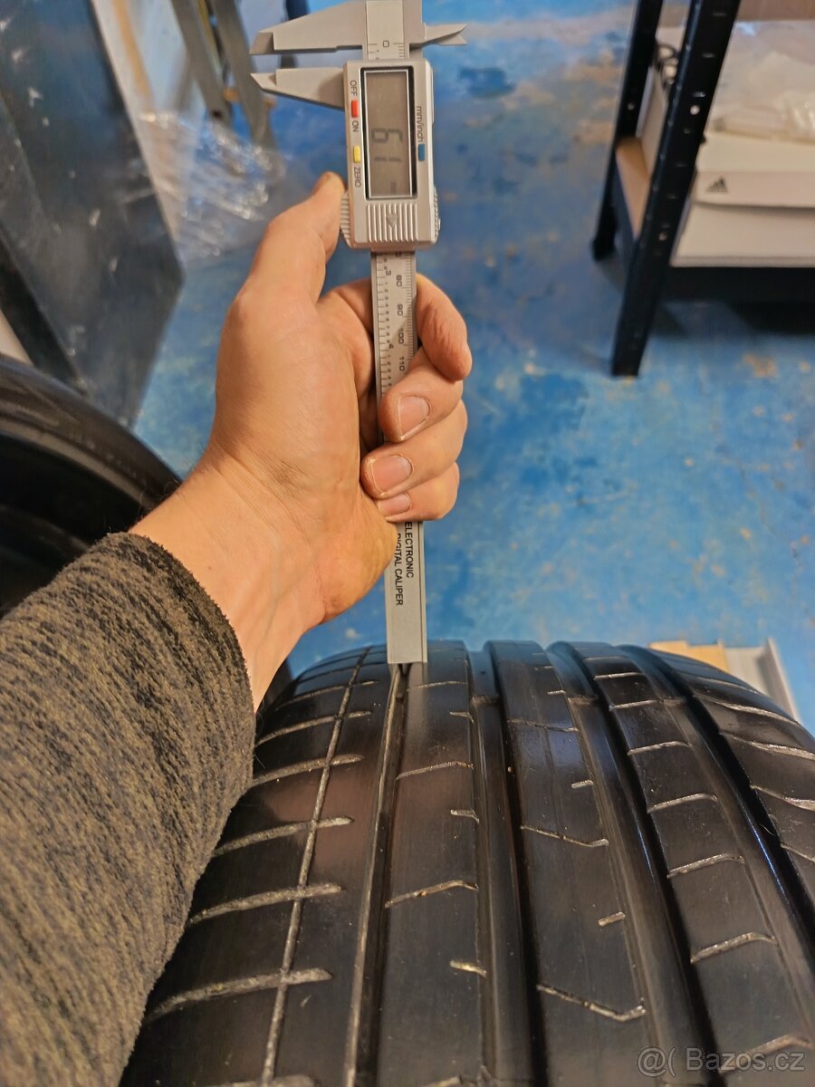 Pirelli pzero 225/40/19 - 4