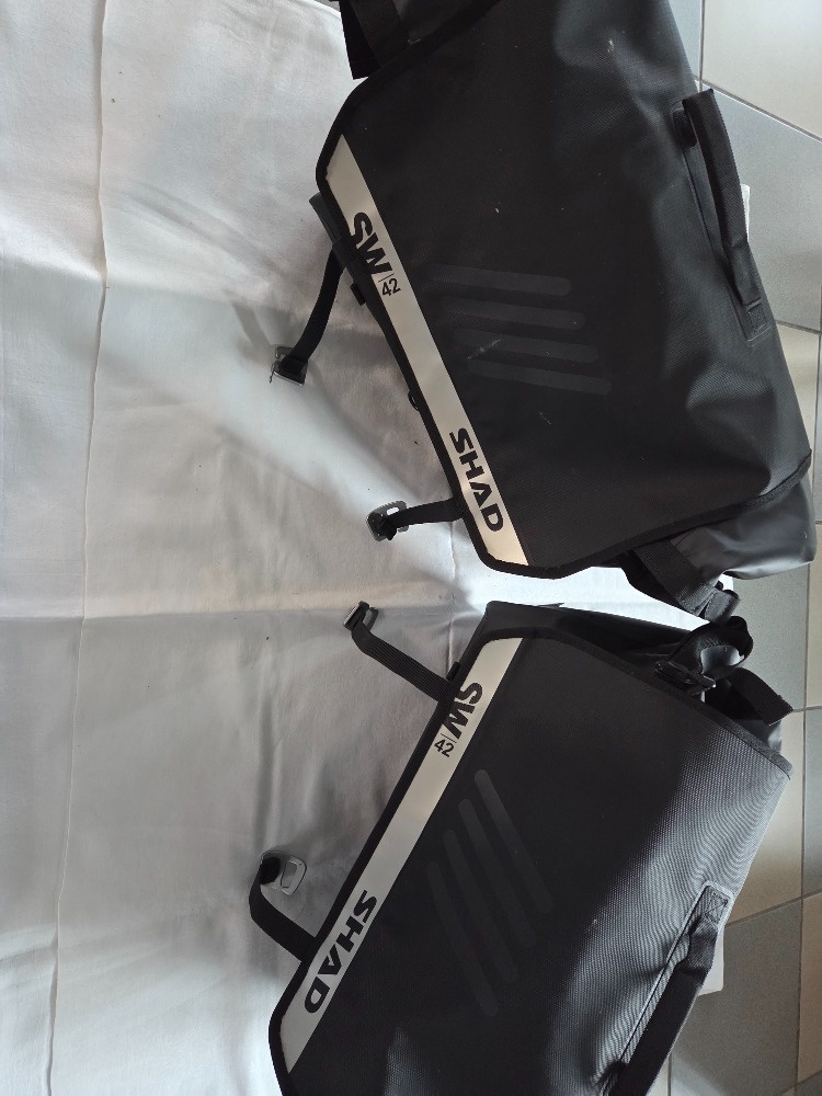 Boční brašny SHAD SW42 - 4