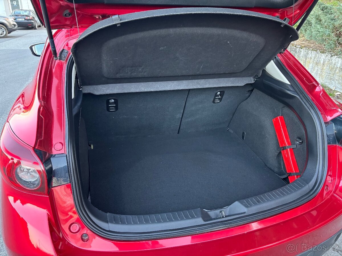 Mazda 3 Skyactiv - 4