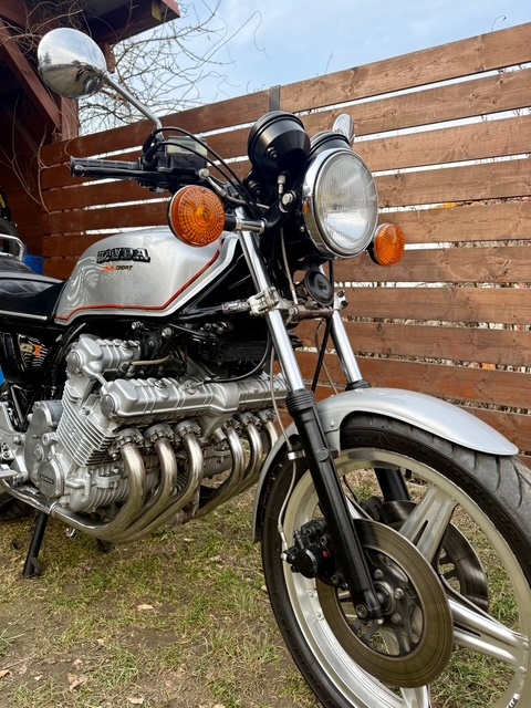 Honda CBX1000 šedá - 4