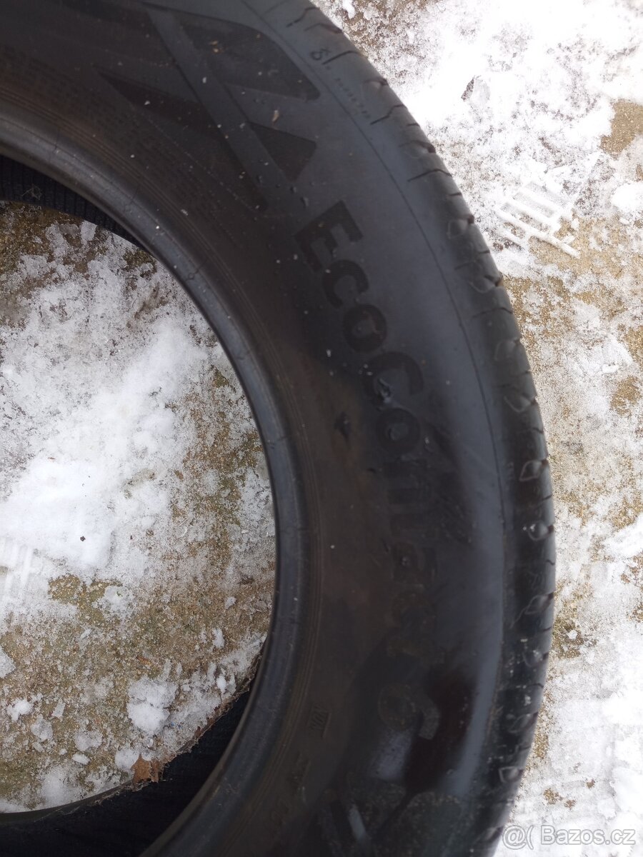 215/65/17 - 4
