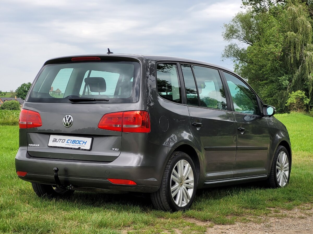 VOLKSWAGEN TOURAN - 4