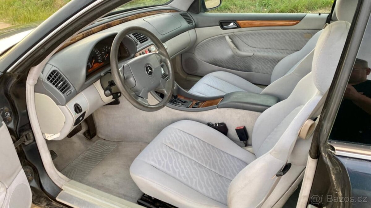 Mercedes-Benz w208 coupe - 4