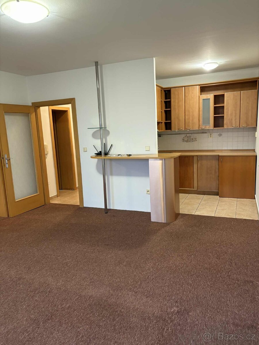 Pronájem bytu 2+KK - 4