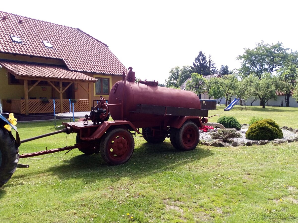 Fekální vůz za traktor - 4
