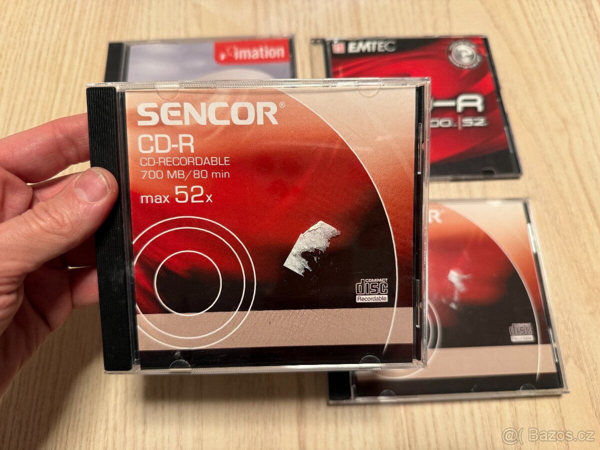 1x prázdné DVD 3x prázdné CD - 4