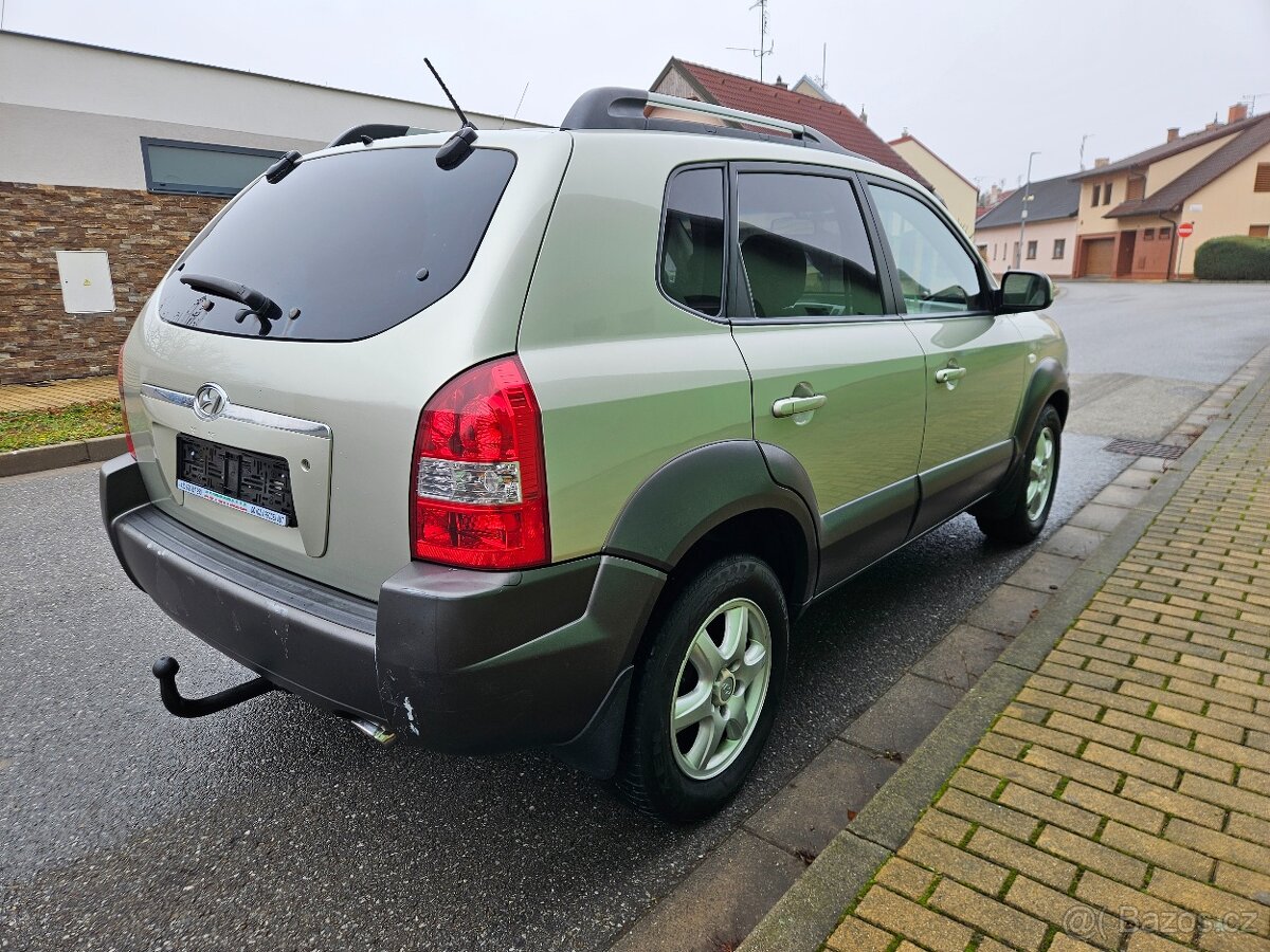 HYUNDAI TUSCON, 2,0CRDI, 4X4, TOP STAV - 4