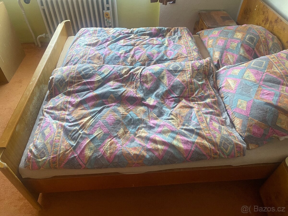 nabízím starý nabytek - 4