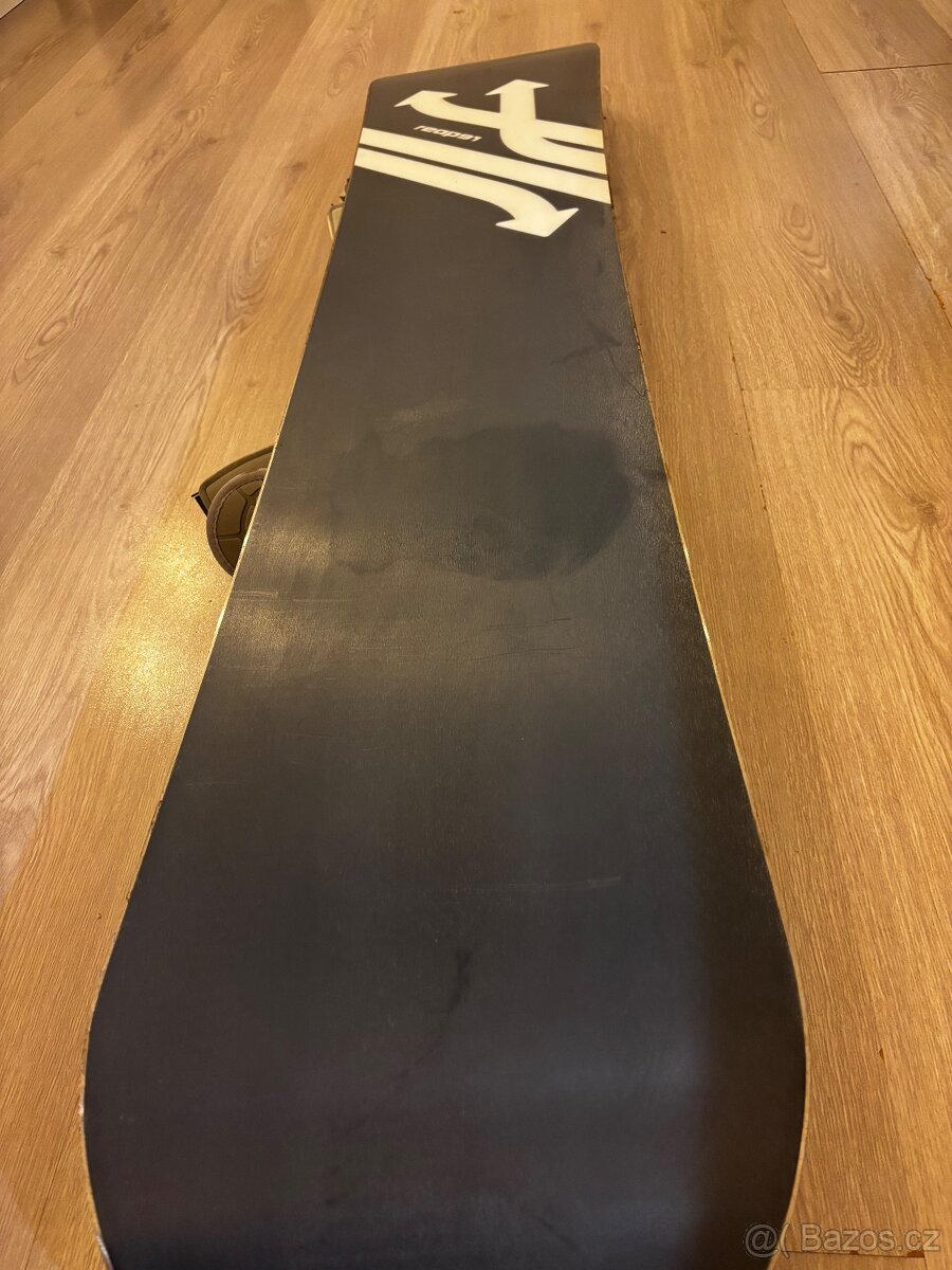 Snowboard s vybavením - 4