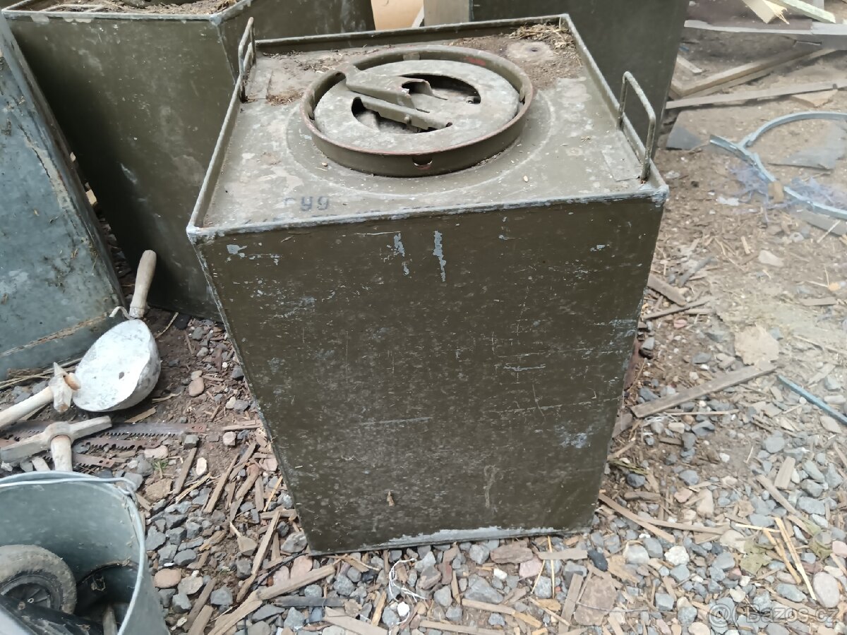 Vojenské železné bedny - 4