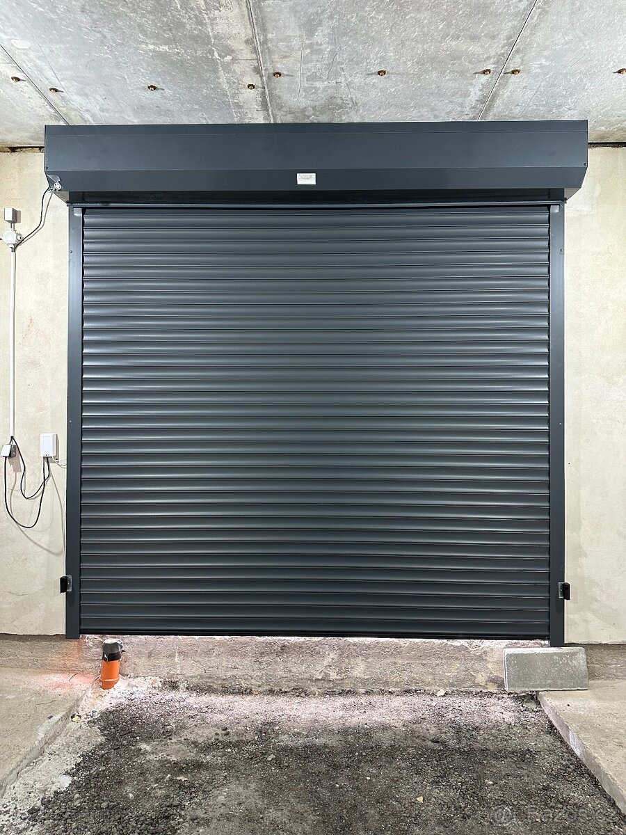 Prodám rolovací garážová vrata - 4