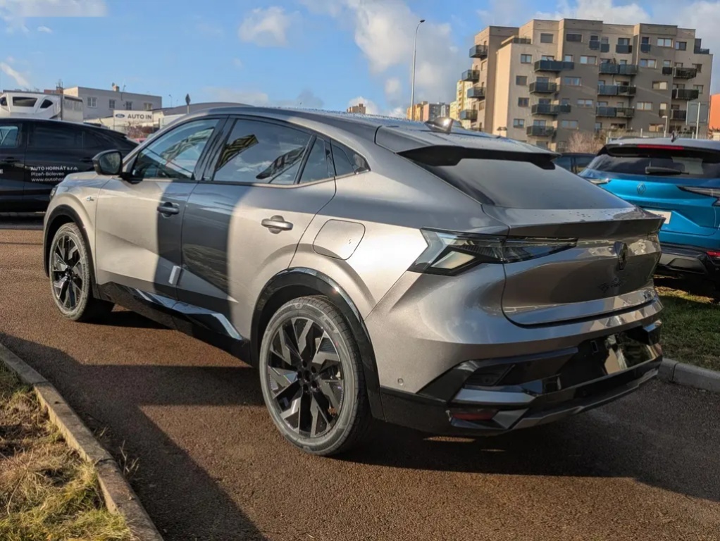 Renault Rafale, esprit Alpine hyper hybrid - 4