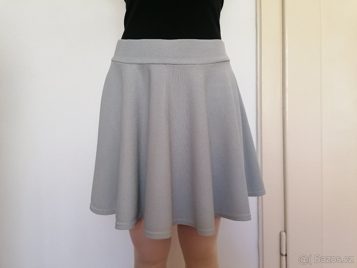 Nová šedo-stříbrná minisukně Urban Coco - 4