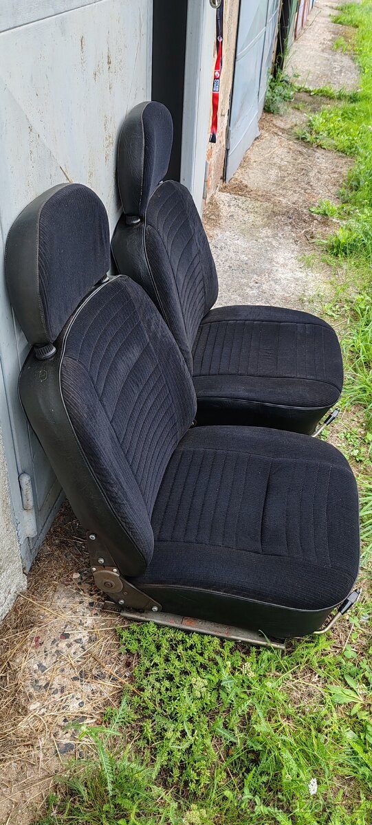 Sedačky Škoda 130L - 4